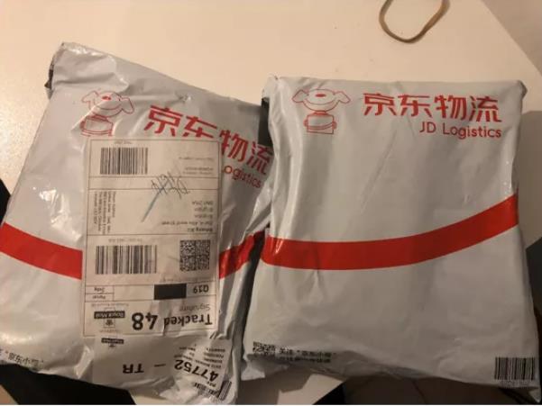 收到的物资。(作者供图)